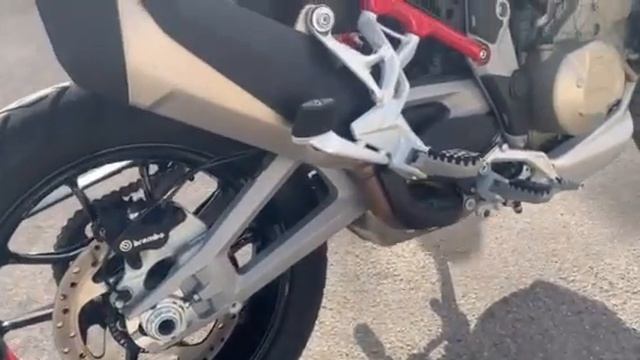 Ducati Multistrada V4S travel radar 2022