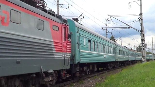 Приветливый ЧС2К-834 с пассажирским поездом №83 "Караганды - Москва":-)