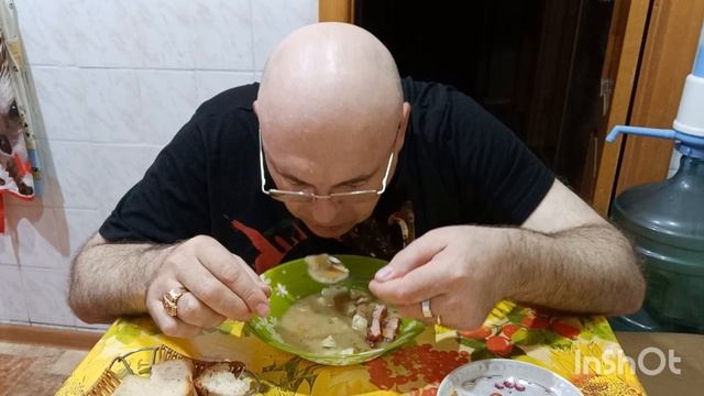 Мукбанг. Гороховый суп с копчёностями и баварская колбаска с горчицей. О судьбе конструкторов Катюши