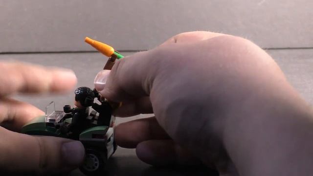 LEGO 2022 Jurassic World: Dominion 76950 Triceratops Pickup Truck Ambush set review!