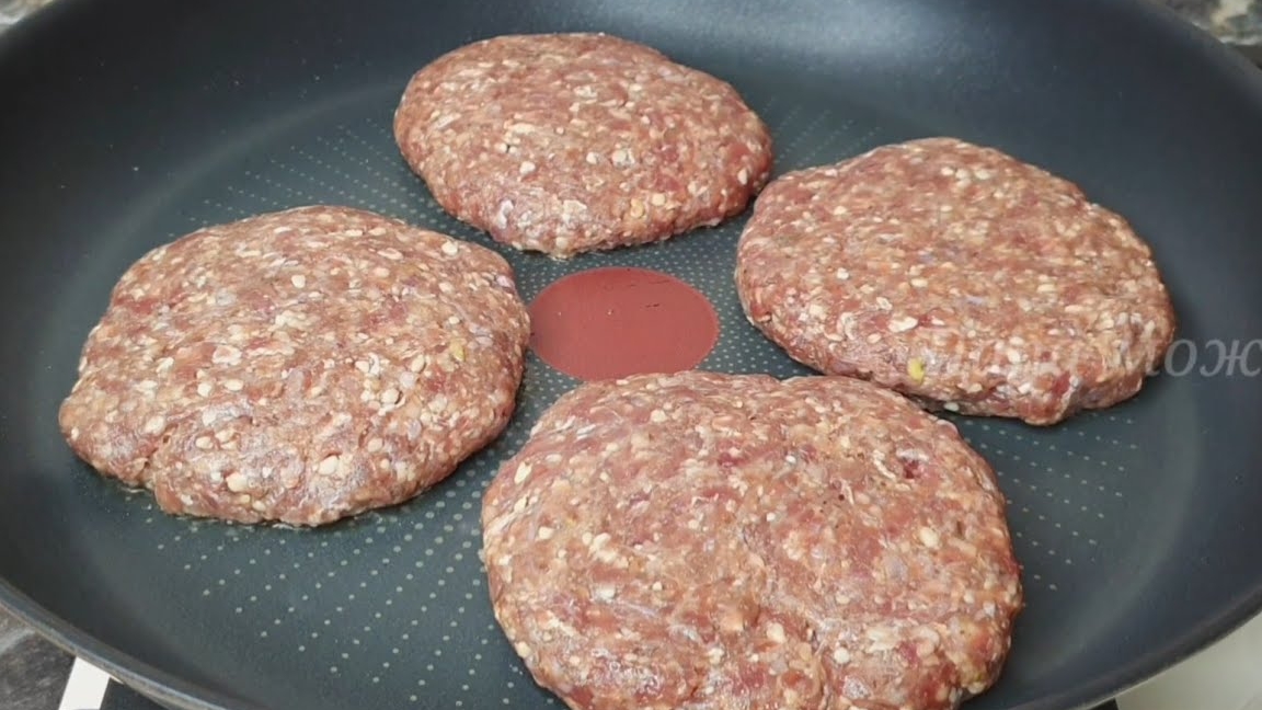 Такие котлеты я называю "Королевскими"! готовлю их, когда мне хочется особенно вкусных котлет.