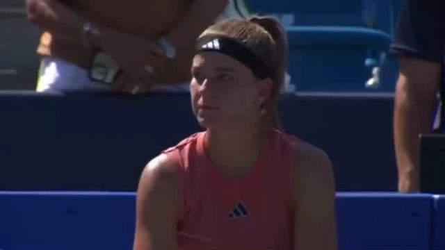 Coco Gauff wins her first WTA 1000 Championship 🏆 defeats Karolina Muchova in straight sets