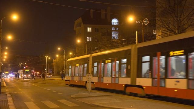 Úsekový dělič Ohrada - průjezdy a oblouky, Praha, 19.1.2023 | 8K HDR