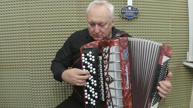 Autobus czerwony akordeon Weltmeister Grandina po strojeniu w Domu Akordeonu tel.602 522 085