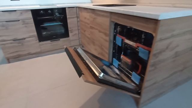 Кухонный гарнитур под углом (уралец)
