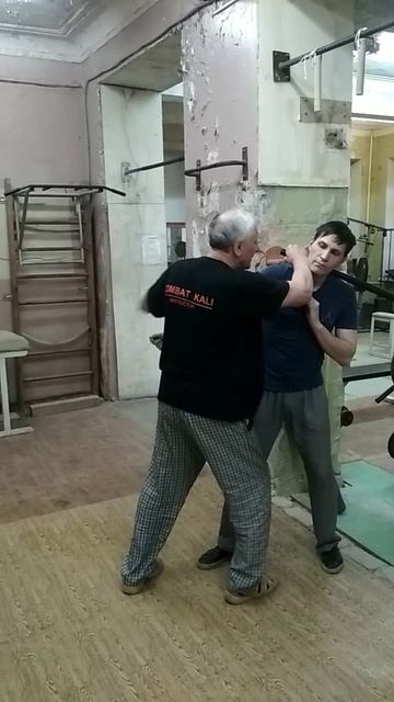 ОТБОР ПАЛКИ С УШУШЕНИЕМ .БОЛЬШЕ ВИДЕО НА ОСНОВНОМ КАНАЛЕ "КОМБАТ КАЛИ САМАРА"В YOUTUBE