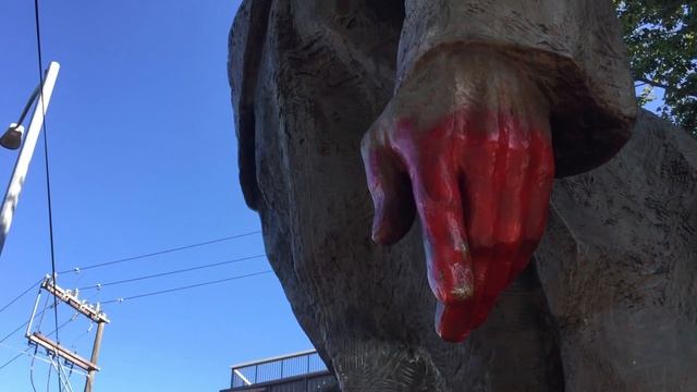 Time for Lenin's statue to come down? K8085