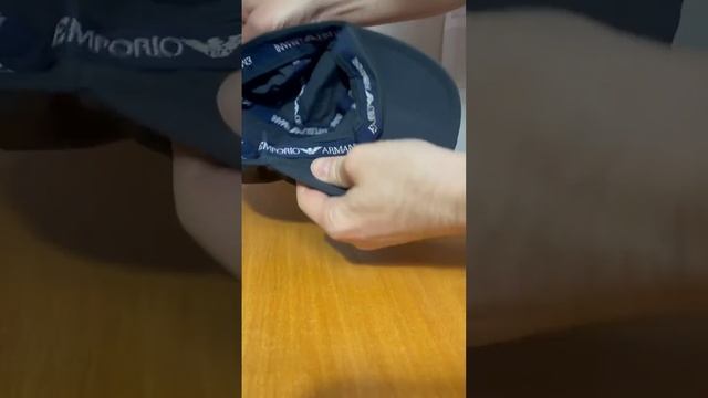 Продам кепку бейсболку Emporio Armani