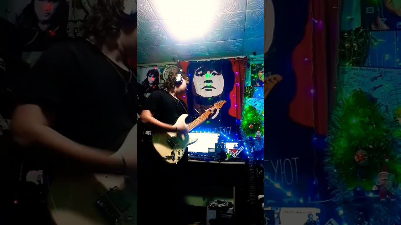 Апрель В ЦОЙ ГРУППА КИНО #COVER ОТ MISTERA ВИКТОРА #рекомендации #guitar #music #рек #врек #duet