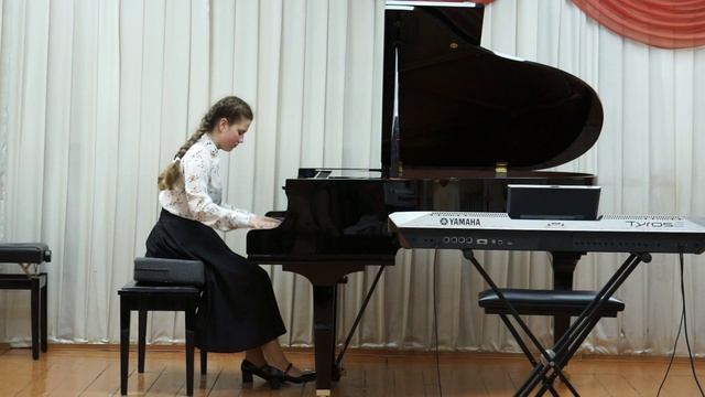 Семикова Дарья. И. Бах- Д. Кабалевский. Маленькая прелюдия и фуга для органа ре минор.