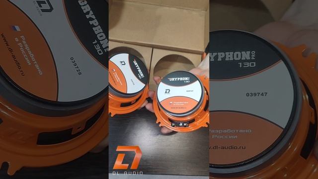 Замена динамиков в Рено Сандеро на DL audio Gryphon pro 130 .