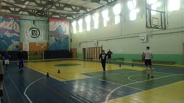 Вариация разминочного упражнения на открывание и получение мяча под атаку Aleksandr00