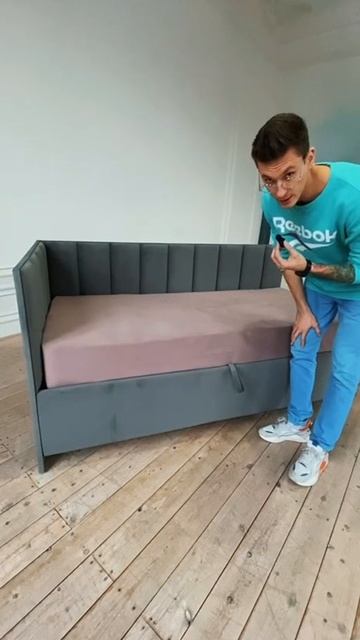 👆 На видео односпальная кровать для взрослых и детей  с мягкой спинкой "Герда Литл".
