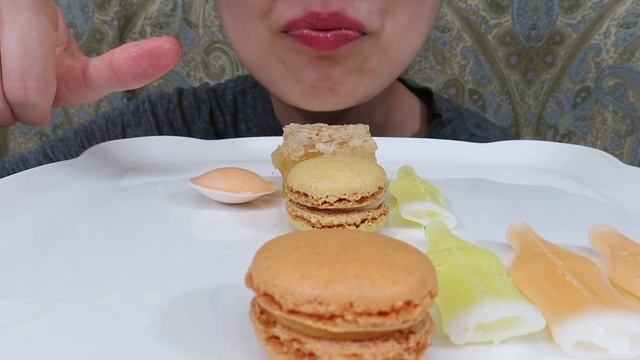 ASMR ORANGE YELLOW FOOD | HONEYCOMB, JELLY NOODLES, MACARONS, NIK-L-LIP, 벌집꿀, 젤리누들 먹방