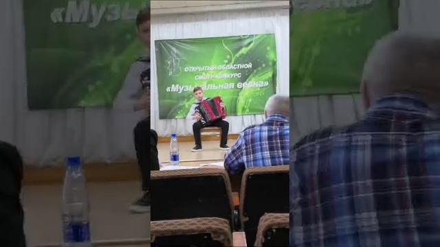 А. Доренский. "Мамин вальс".
Исполняет Чернигин Максим.