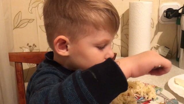 Как тебе объяснить, что я уже не маленький...)))