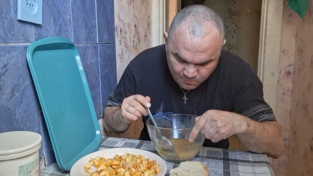 МУКБАНГ/ГОРОХОВЫЙ СУП/РОЖКИ С ТУШЁНКОЙ