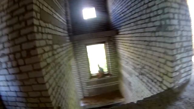 НЕПОНЯТНЫЕ ЗВУКИ В ПОДВАЛЕ.. ЗАБРОШЕННЫЙ ДОМ.. [ ЧАСТЬ 1]
