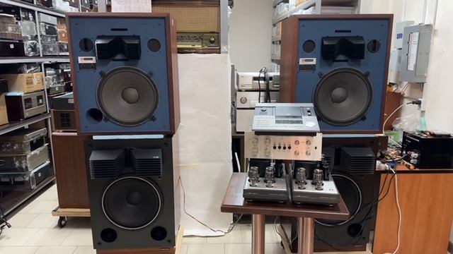 Акустика студийная JBL 4333А