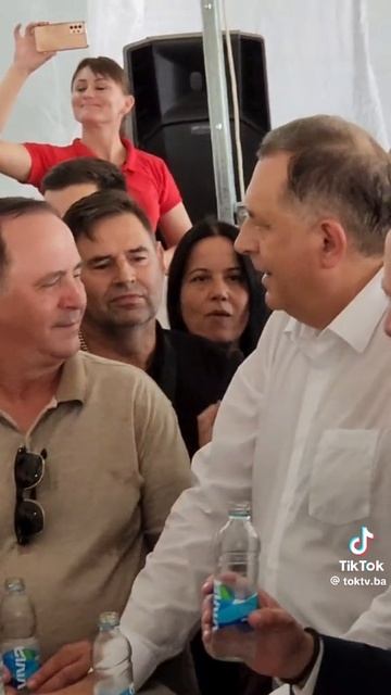 Принц Филип Карађорђевић поред Милорада Додика - то је добар знак!.mp4