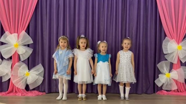 "Сосульки", Исполняет: Ансамбль "Колокольчики", 4 года