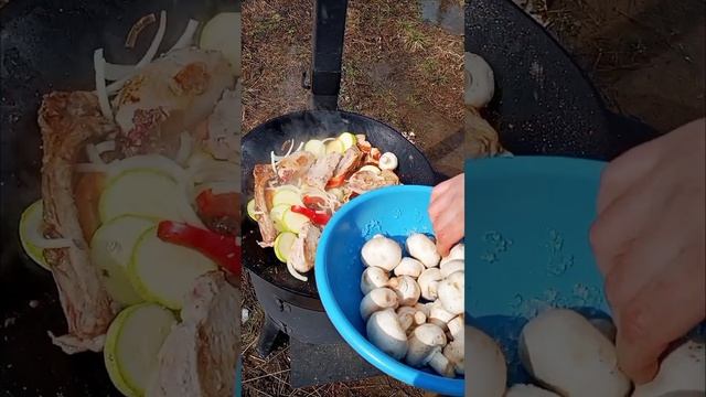 "Огненное Искушение: Нежнейшие Стейки с Овощами на Садже"