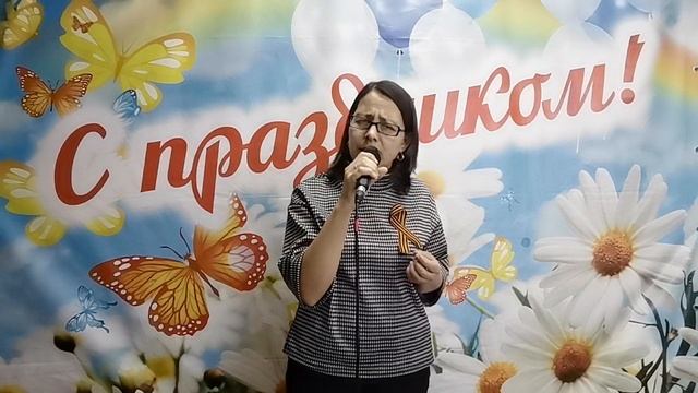 "Солдат" - Ольга Навамлинова, руководитель кружка.