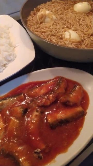 SARDINAS at NOODLES with EGGS| saraap| pagkaing pinoy #shorts  #shortvideo  #sardines #noodles