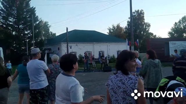 Танцуют все🥳Группа кавер банда SoLLaris🎇День Посёлка Продолжается вечером на Центральной Площади💥