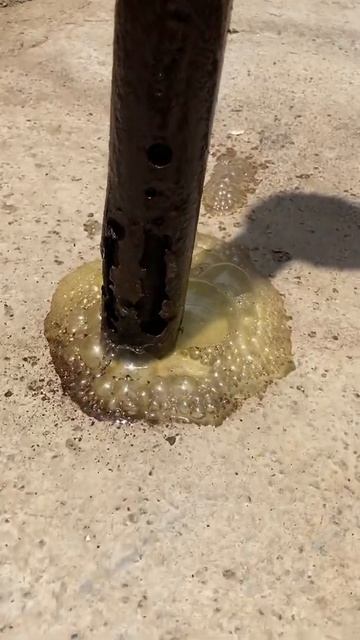 Hydrochloric acid react with rust iron pipe - Hydrochloric acid is the water-based, or aqueous.....
