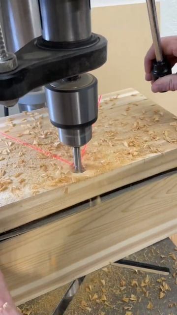 Clean cutting forstner bits