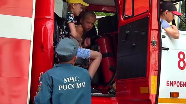 Пожарные в гостях у 2 смены