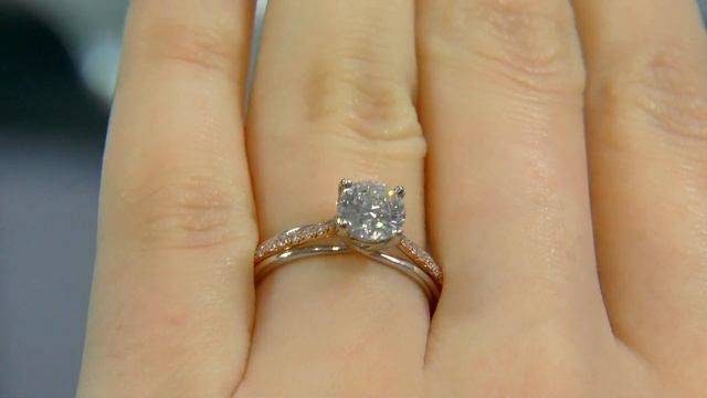1.21 Carat Round Brilliant Cut Diamond Engagement ring SD044