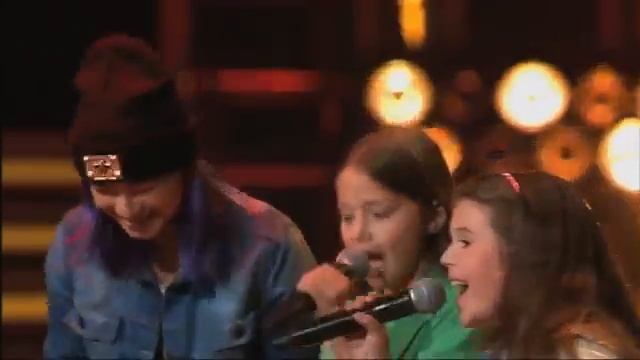 Alyssa vs Pip vs Stefania   Hoe The Voice Kids 2014 The Battle