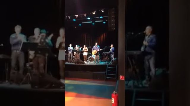 Sånt är livet , Katja Ahlsell, Stadsteaterns foajébar