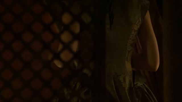 S3E8 Game Of Thrones: Tyrion And Sansa In Their Bedroom