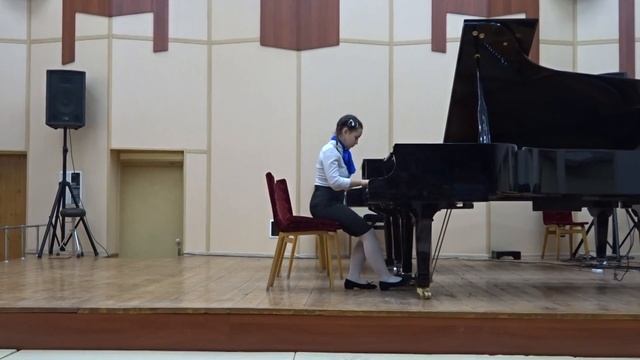 Меньюр Меланхолическая рыбка  Байдуганова Вика  Новогодний концерт отдела 24 12 18
