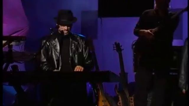 Bee Gees - Woman In Love [Live by Request]
