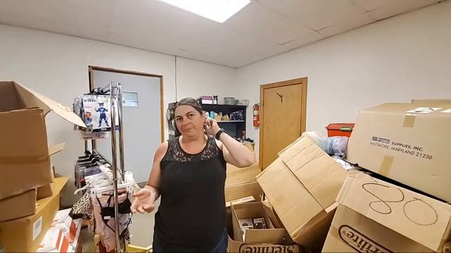 Live Q&A I love to Answer Questions And Sneak Peek Of The Pallets--Online Re-seller