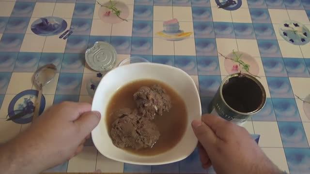 Пробую Тушеное МЯСО ЛОСЯ,консервы мясные кусковые,ТОЛЬКО ТУШЕНОЕ МЯСО И СПЕЦИИ