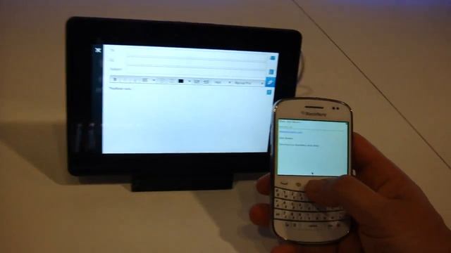 BlackBerry PlayBook 2.0 OS - hands on walkthrough on video