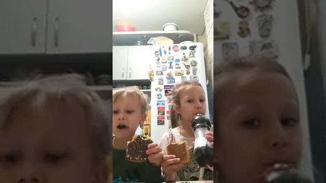 Тульский пряник! Кушаем с братом.