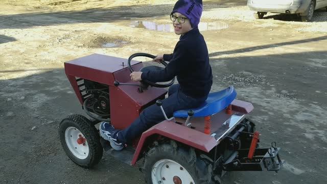 Трактор в жизни как техника может приносить радость