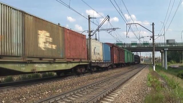 ВЛ10У-704 с грузовым поездом, ст. Усады-Окружные