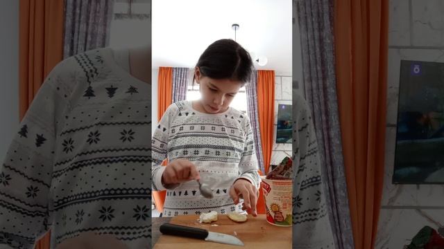 делаю вкусняшку с подругой!!
