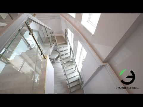 Лестница на металлическом монокосоуре