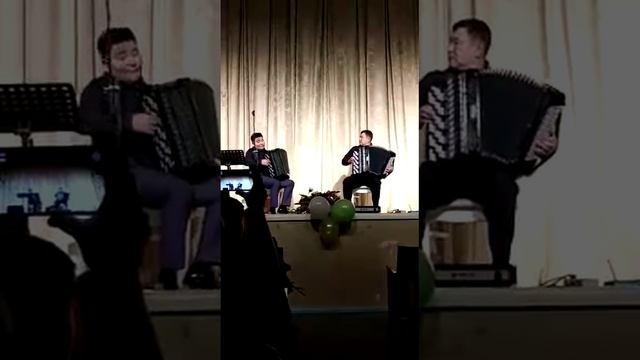 Дуэт баянистов Мади Ботагузов и Мейрман Алимкулов