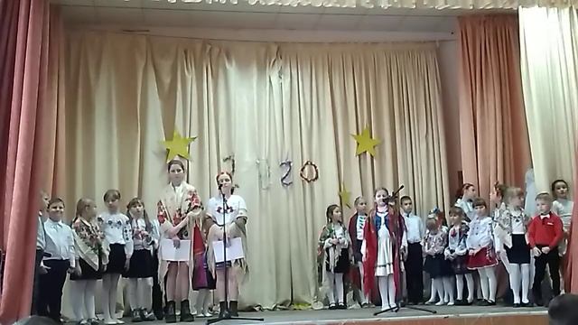 Виступ Калинова намиста в шостій школі