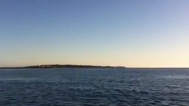 Jeanneau Aquila entering Cannes vieux port