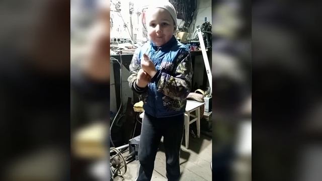 Артём зажигает